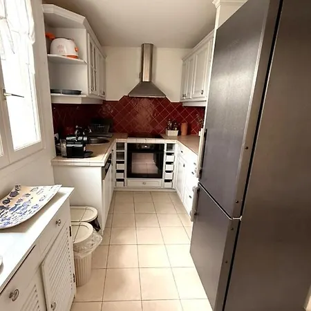 La Pomponette Climatisee Ecrin De Verdure A Deux Pas Du Centre Holiday home *