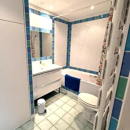 Holiday home La Pomponette Climatisee Ecrin De Verdure A Deux Pas Du Centre