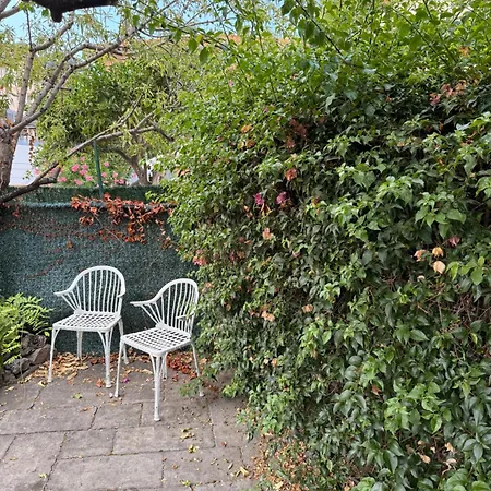 La Pomponette Climatisee Ecrin De Verdure A Deux Pas Du Centre Holiday home *